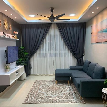 Dnaura Homestay Batu Buruk Terengganu Kuala Terengganu Exterior photo